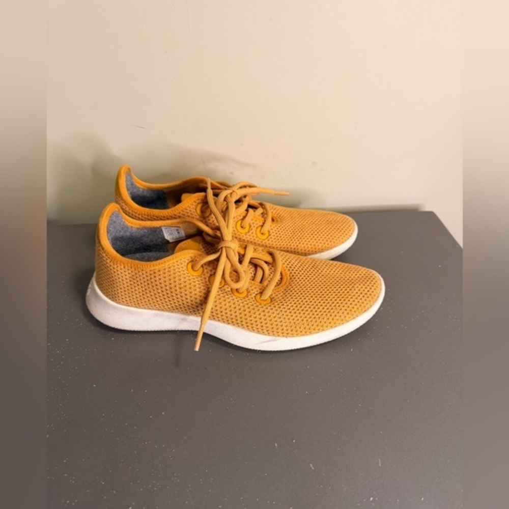 Allbirds Shoes Womens 8 Wool Runner Lace Up Low Top Sneakers Yellow Knit Fabric